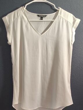 Express Flowy Career Casual Elegant Cream V-Neck Cap Sleeve Blouse